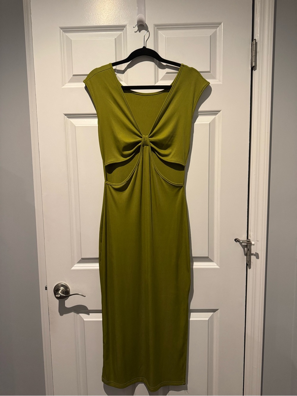 Sculpted Twist-Front Cut Out Chartreuse Olive Green Midi Dress Size Large